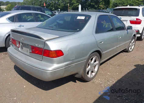 2000 Toyota Camry Xle z USA, uszkodzony, nr VIN JT2BG28K8Y0508209